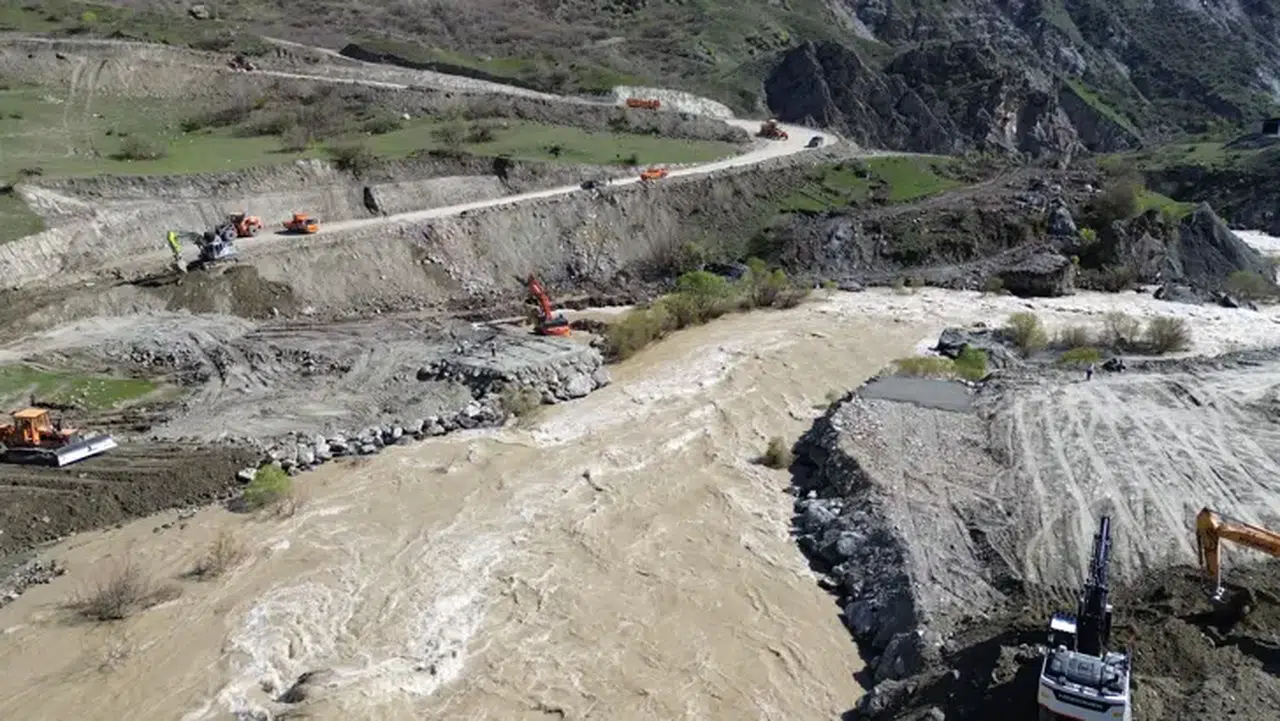 Hakkari-Van yolunda panel köprü çalışması: İki aşamalı plan devreye alındı