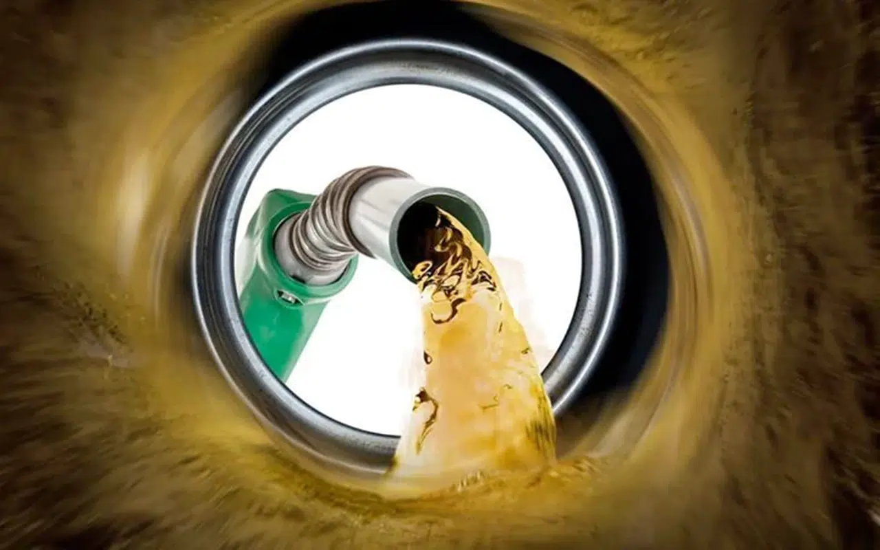 Büyük Motorin indirimini eşel mobil yedi! 2.33 TL'lik indirim kuruşa düştü