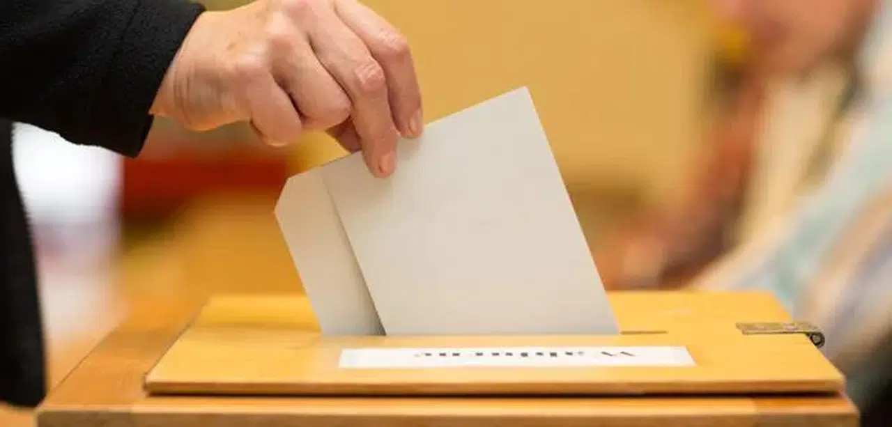 Komşuda 100 yıl sonra ilk! Seçimi Türk aday kazandı