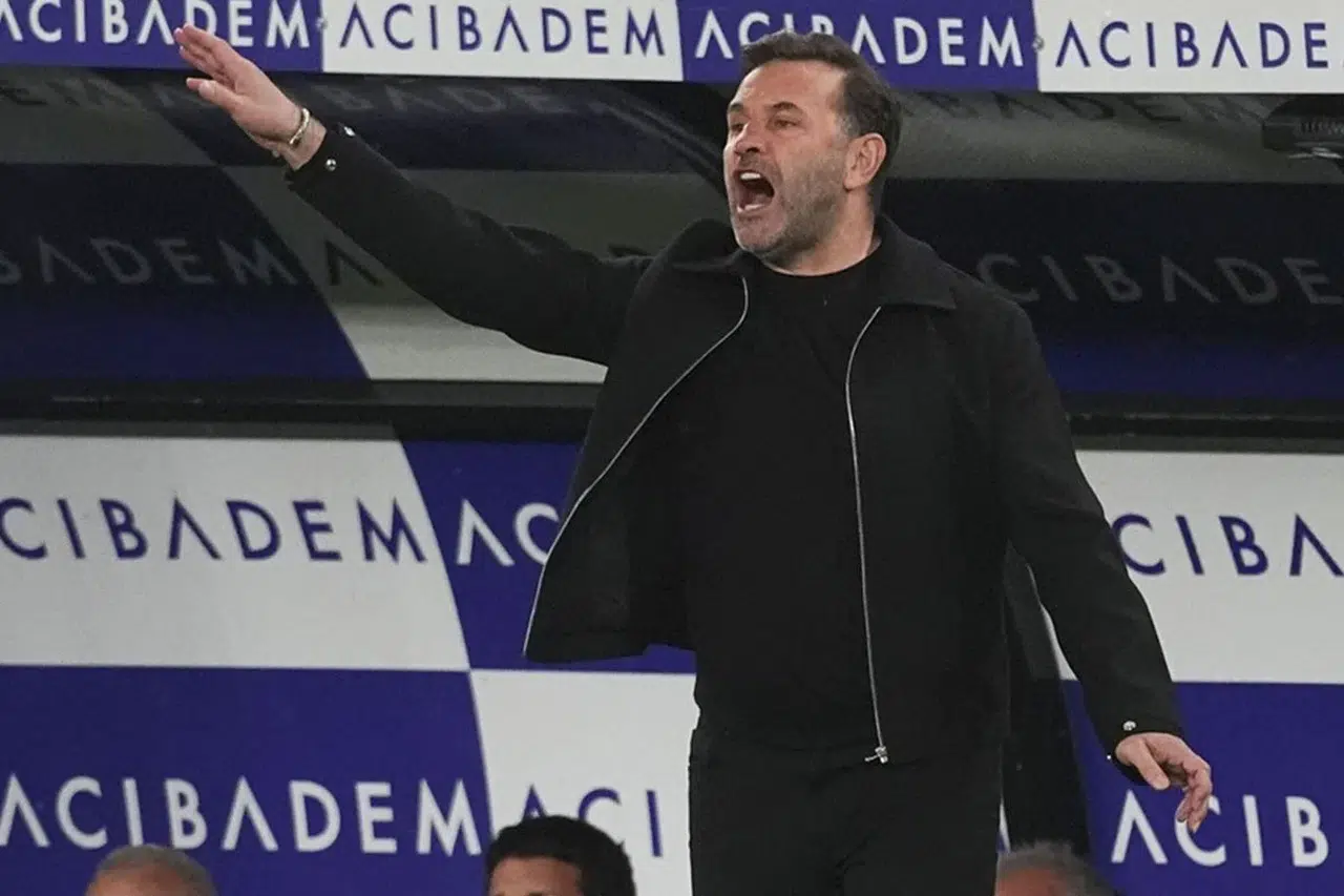 Okan Buruk alınan 3 puan sonrası o isimlere ateş püskürdü