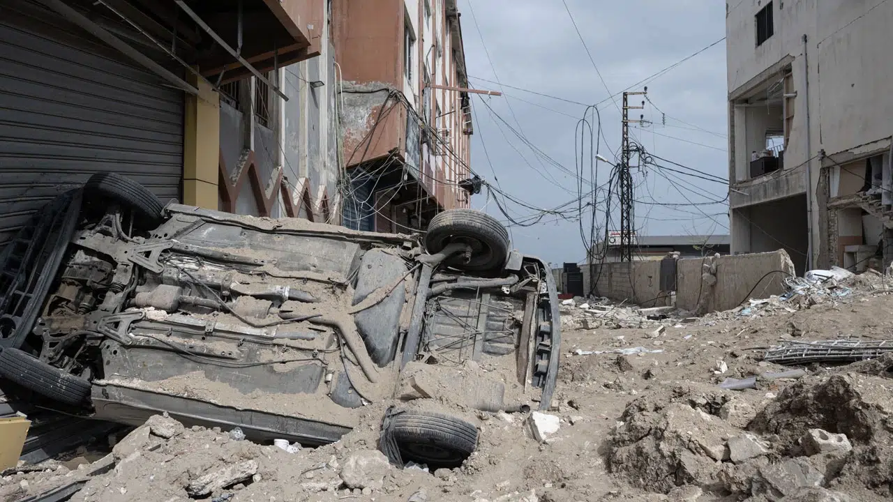 İsrail ordusu Lübnan’ın güneyinde evleri hedef aldı