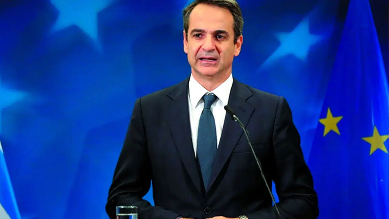 Macron ve Miçotakis’ten yeni savunma hamlesi: 8 yeni anlaşma imzalandı