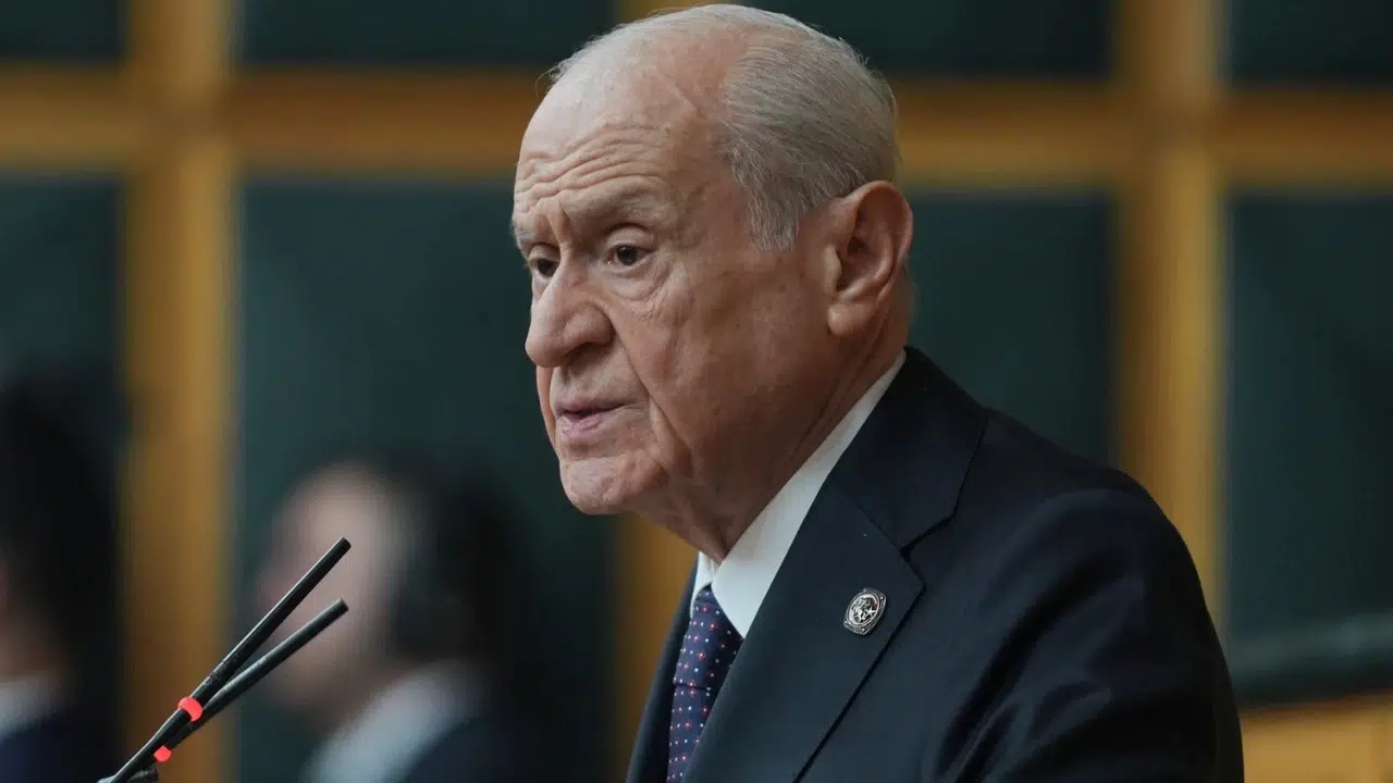 MHP lideri Bahçeli’den Tatlıses’e geçmiş olsun telefonu