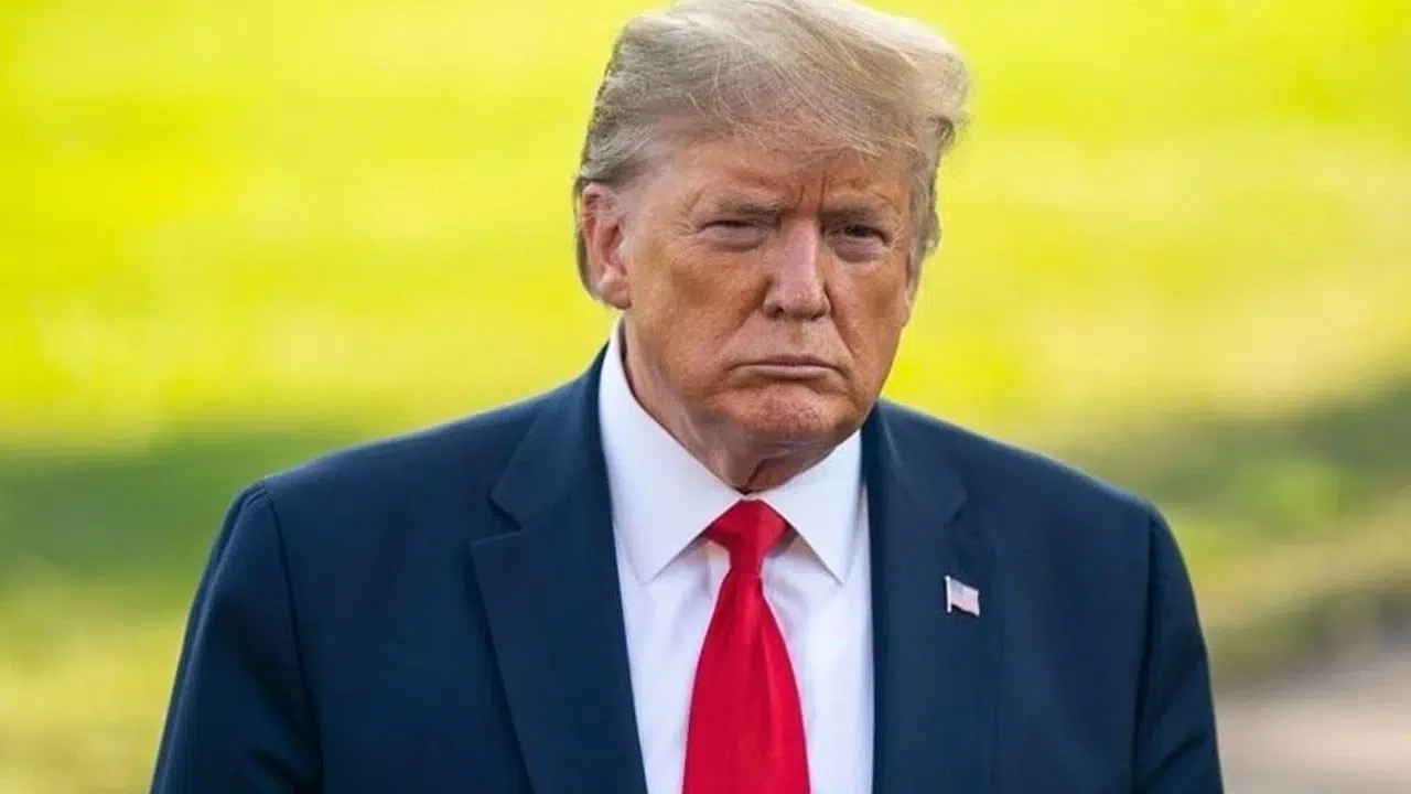 ABD'de yapılan anket sonuçları Trump'ın destek oranındaki düşüşü ortaya koydu