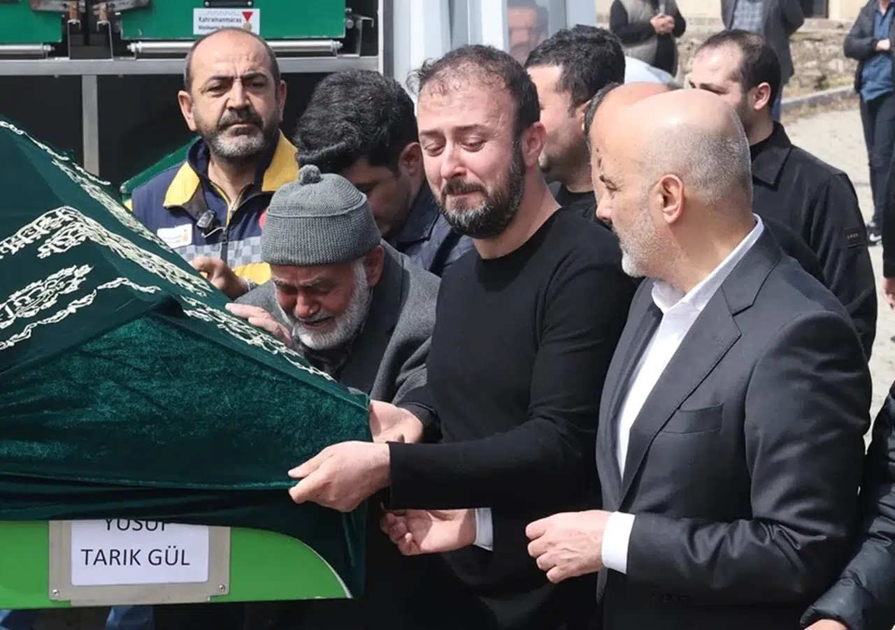 Kahramanmaraş’taki saldırıda hayatını kaybedenler gözyaşlarıyla son yolculuğuna uğurlandı