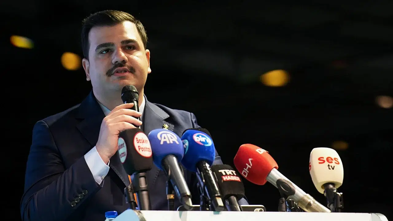 AK Partili İnan'dan İzmir Belediyesi eleştirisi: "Bu kendi iş bilmezliklerini hükümete fatura etmektir"