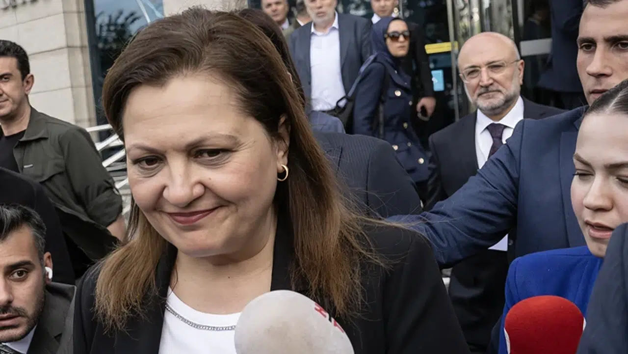 Burcu Köksal’dan dikkat çeken açıklama: “Beni partiden kovdular”