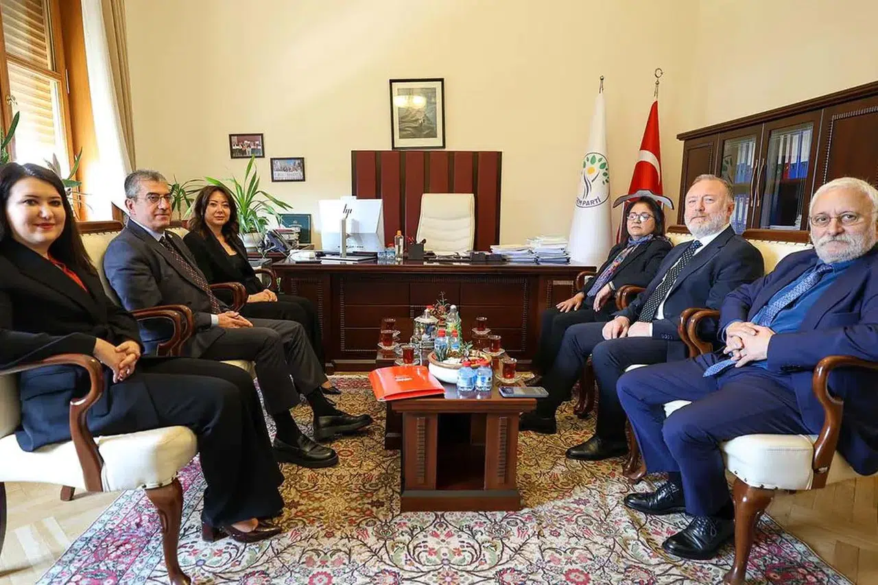 CHP’den DEM Parti’ye ara seçim ziyareti: Gündemde erken sandık vardı