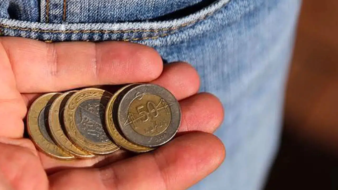 Dilencinin üzerinde bulunan paraya bakın! Dudak uçuklattı