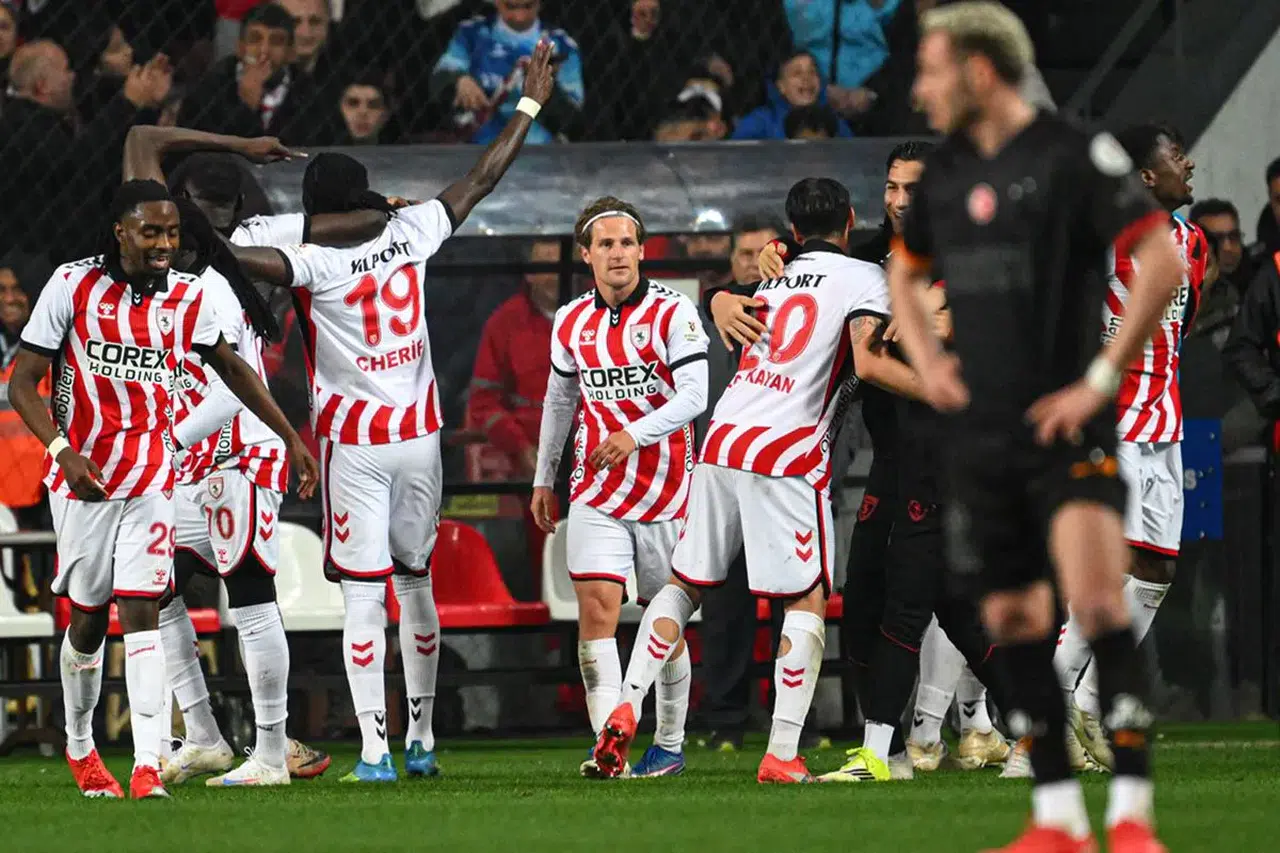 Galatasaray-Samsunspor karşısında kaybetti