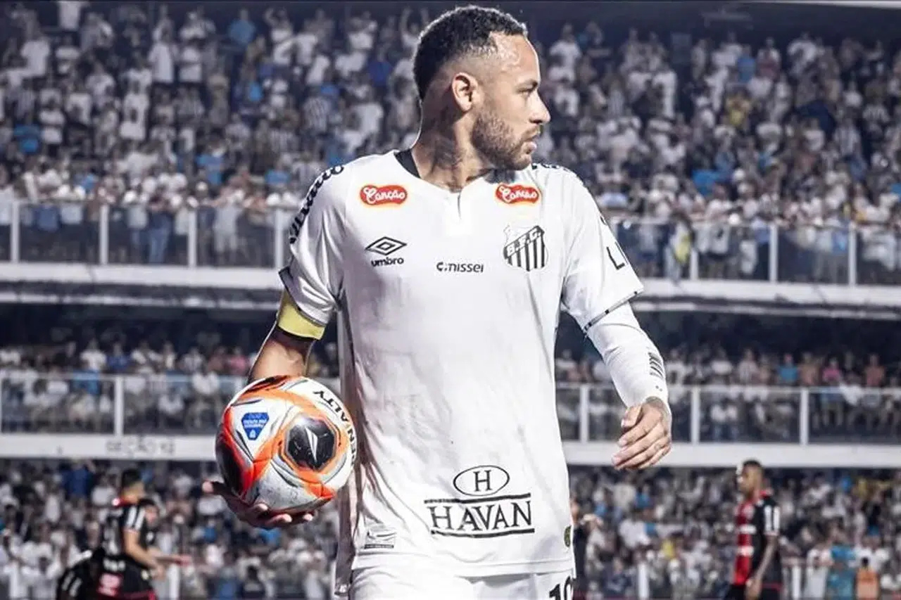 Neymar takım arkadaşına tokat attı: Özür diledi