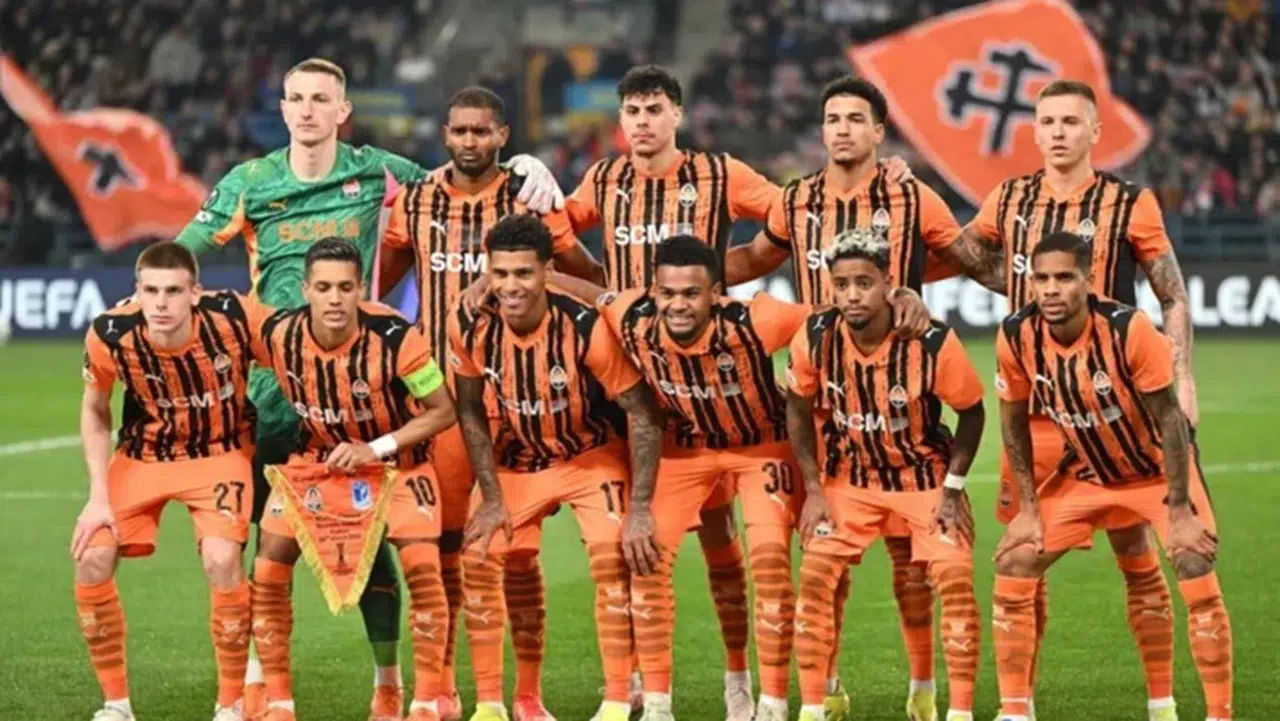 Arda Turan yönetimindeki Shakhtar Donetsk şampiyonluğa ulaştı