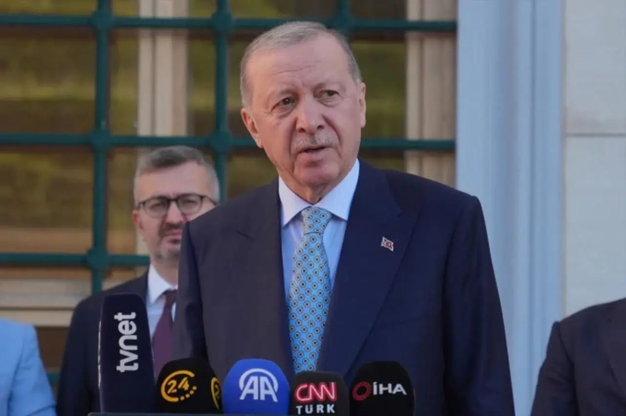 Bayram Sabahında Gülerken "Rize Simidi" Tartışması: Erdoğan'dan Çarpıcı Yanıt!