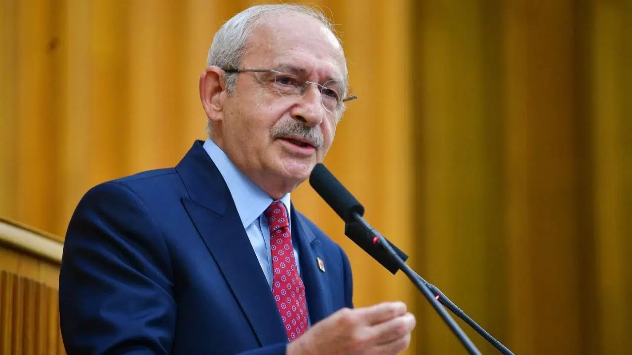Kemal Kılıçdaroğlu göreve geri dönüyor: CHP kurultayı iptal edildi