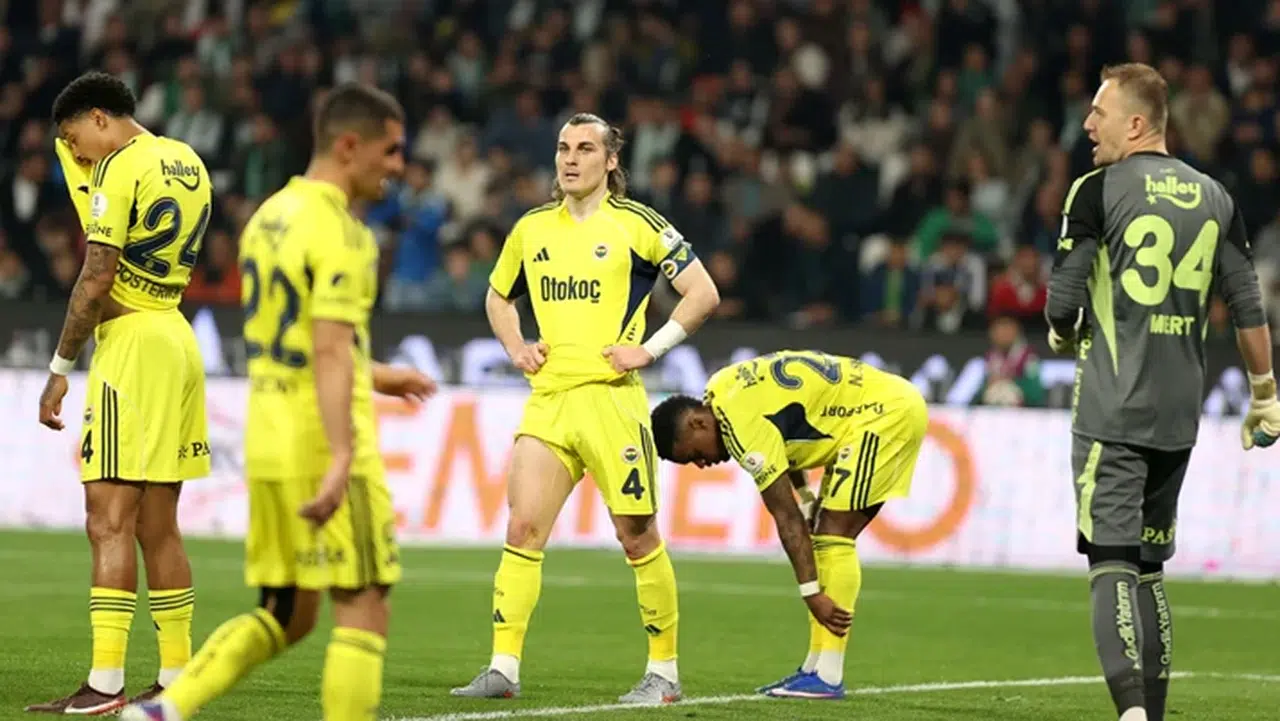 Fenerbahçe'de 3 oyuncu Eyüpspor karşısında forma giyemeyecek