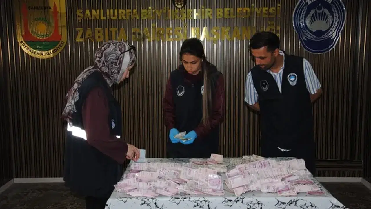 Şanlıurfa’da terminalde yakalanan dilencinin üzerinden 117 bin lira çıktı