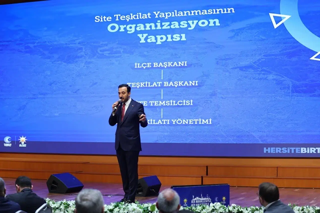 AK Parti yeni teşkilat modelini tanıttı: Başakşehir pilot bölge olarak seçildi