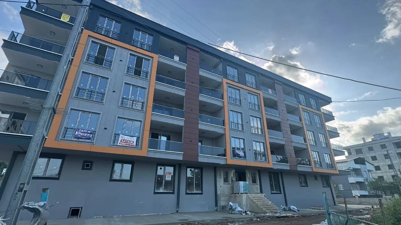 Samsun’da acı olay: İnşaatta çalışan işçi 3’üncü kattan düştü