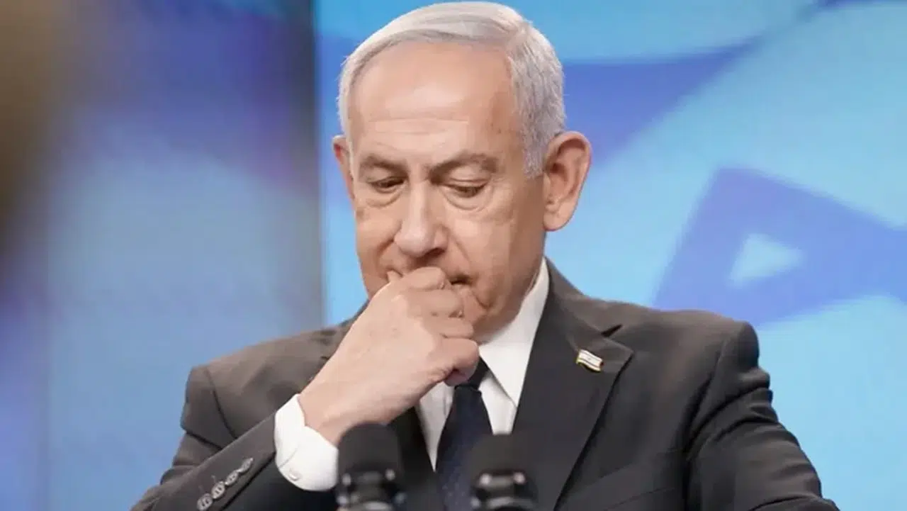 Netanyahu rahat nefes aldı: Kritik karar sonrası koltuğunu korudu