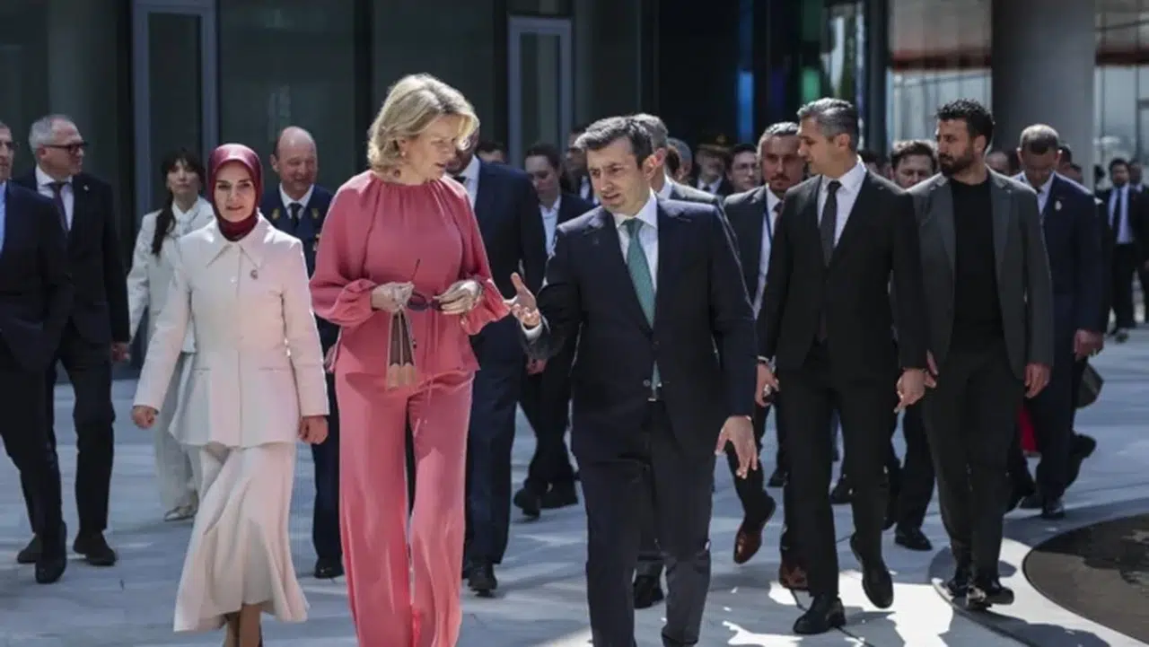 Selçuk Bayraktar’dan Belçika Kraliçesi Mathilde’ye dikkat çeken sözler