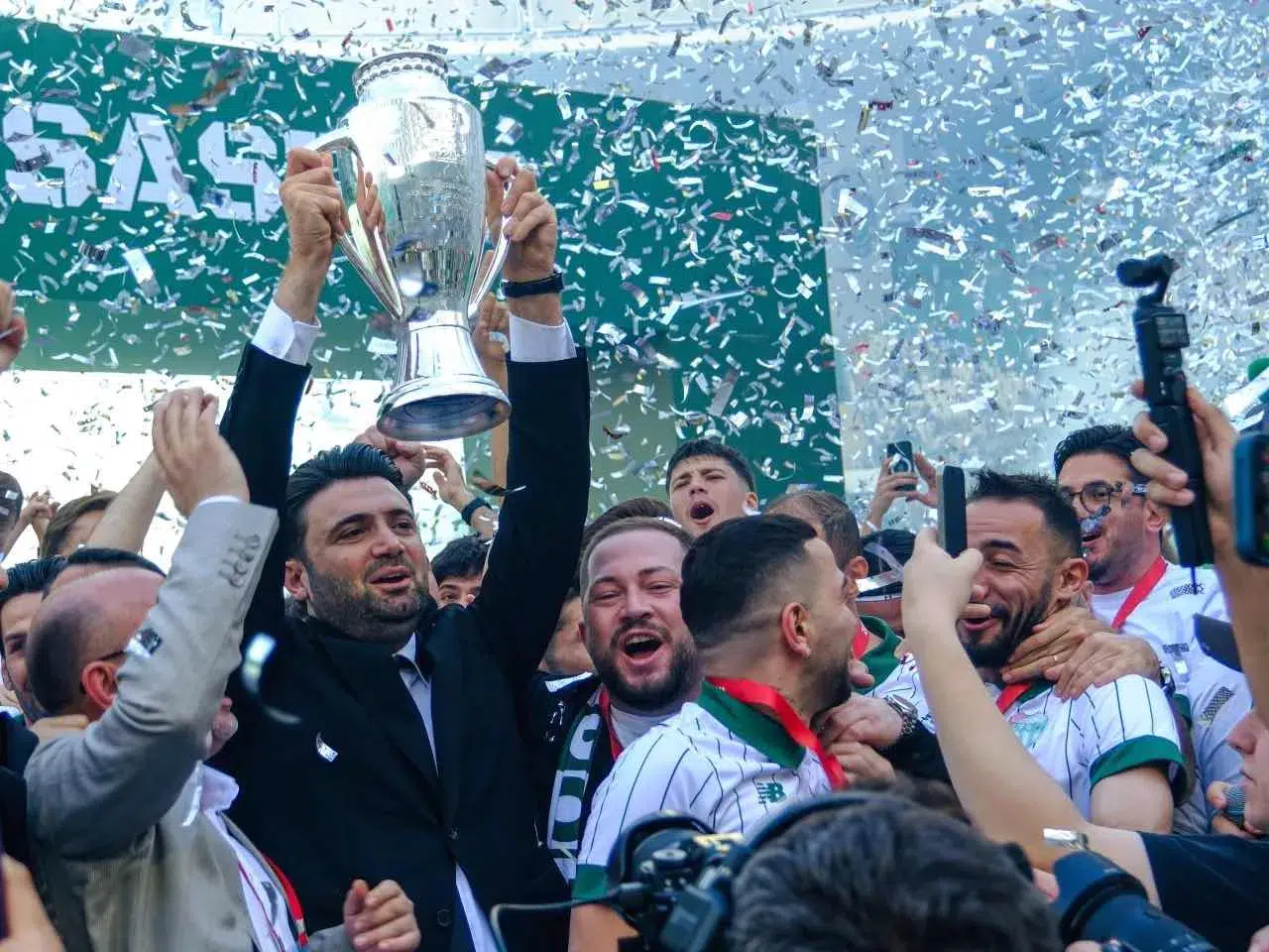 Bursaspor başkanı kimdir! Enes Çelik kulübü şampiyonluğa taşıdı