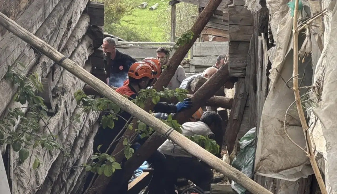 Kastamonu’da ahır çöktü: 1 kişi hayatını kaybetti