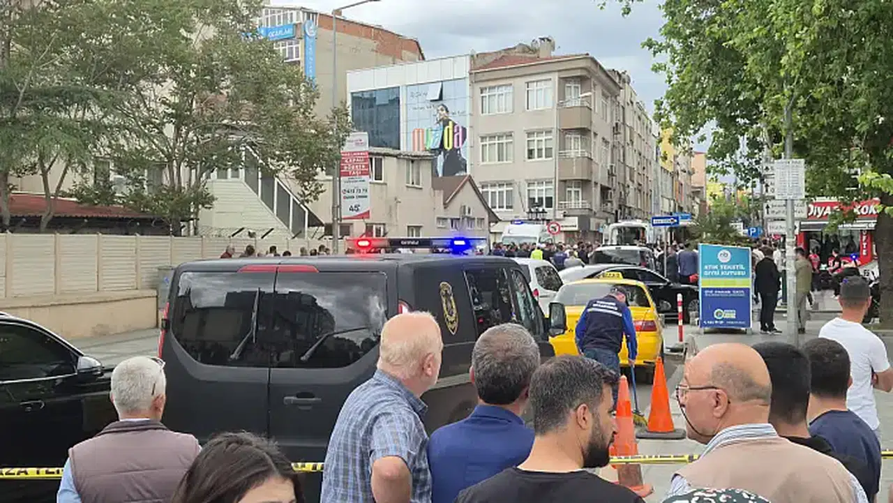 Çorlu'da silahlı saldırı: 2 polis memuru şehit oldu