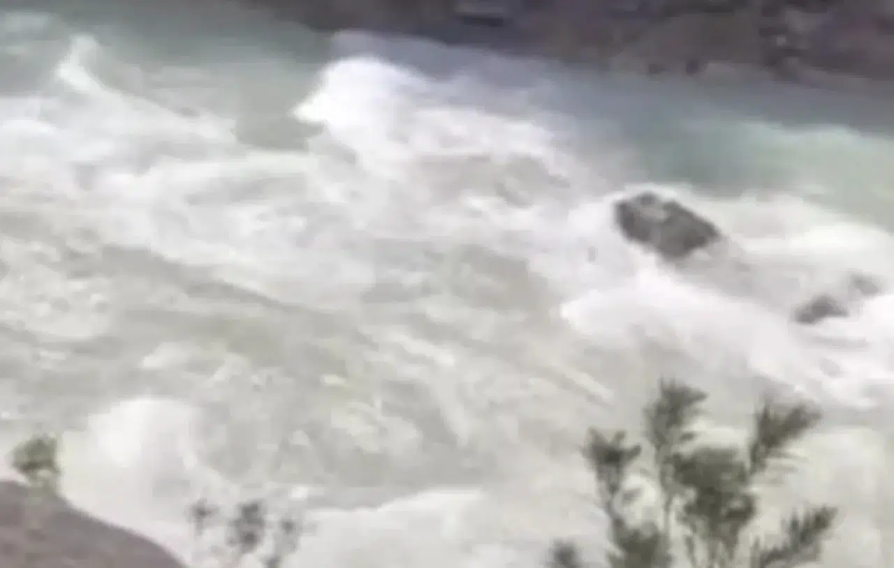Adana'da serinlemek için girdiği çayda kaybolan gencin cansız bedeni bulundu