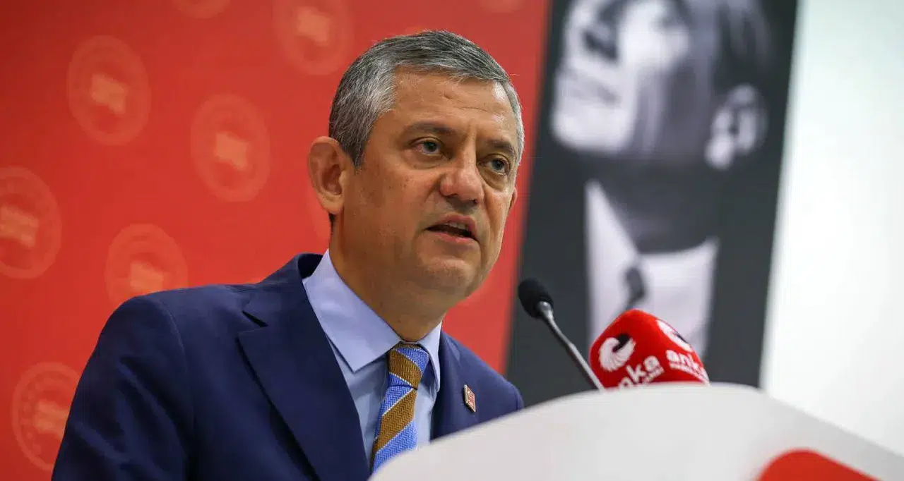 Özgür Özel CHP Genel Başkanlığı görevinden alındı mı?