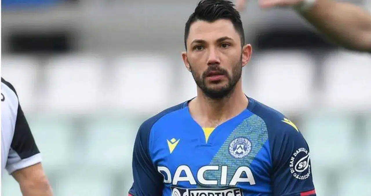Tolgay Arslan kimdir ve futbolu neden bıraktı?