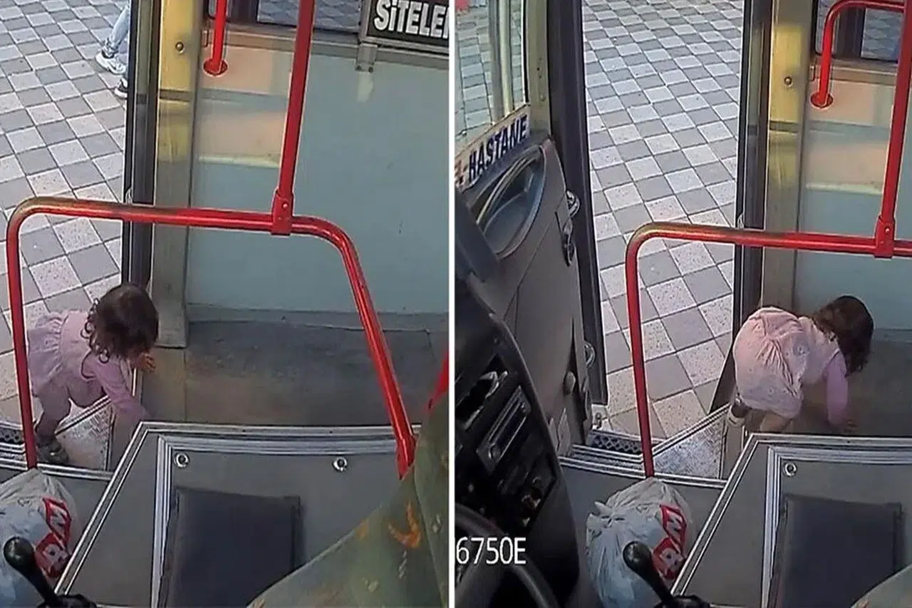 Halk otobüsü şoförü 2 yaşındaki kız çocuğunu ailesine kavuşturdu