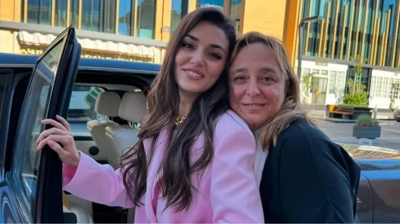 Hande Erçel, Ayşe Barım'ın şirketini profilinden kaldırdı