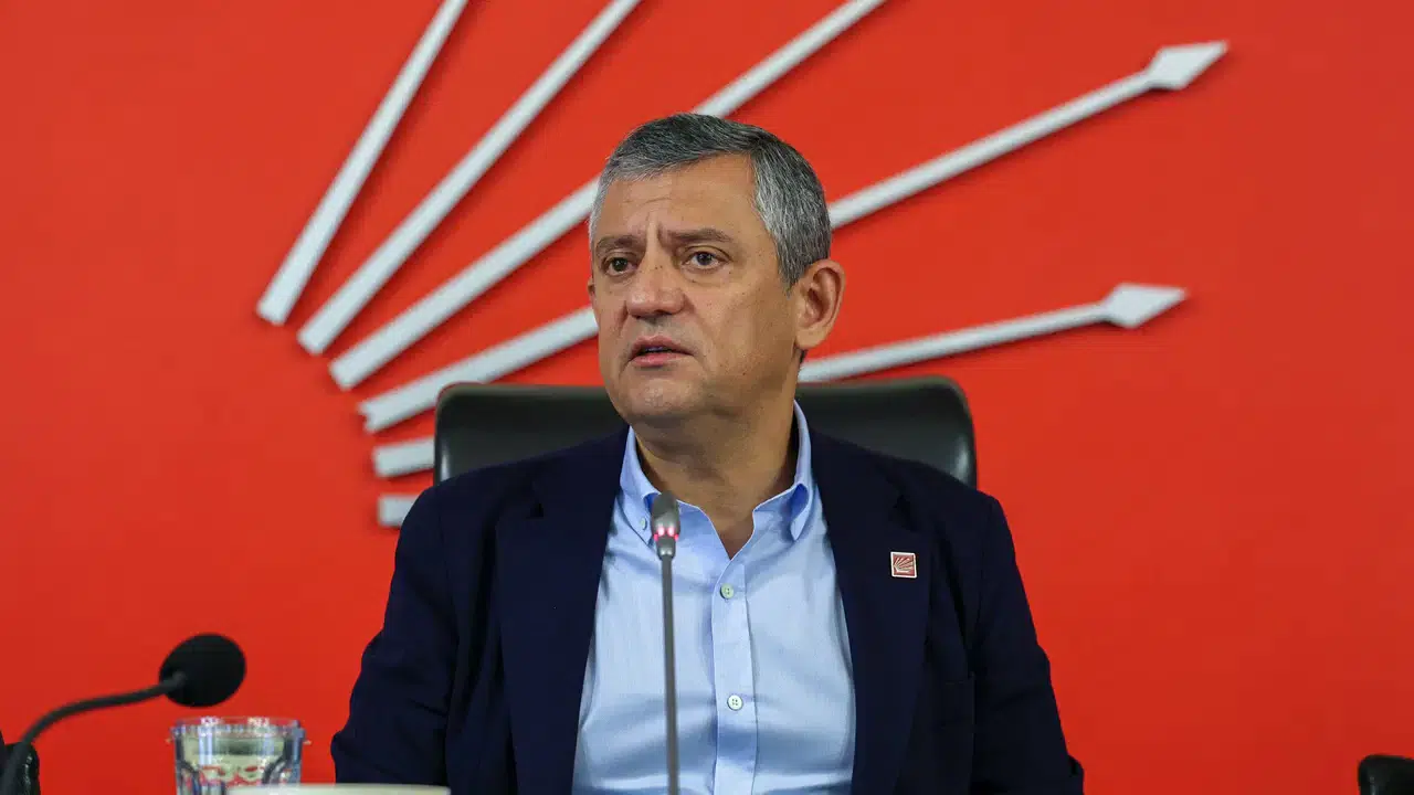 CHP'de kritik toplantı: MYK, Özgür Özel başkanlığında toplandı