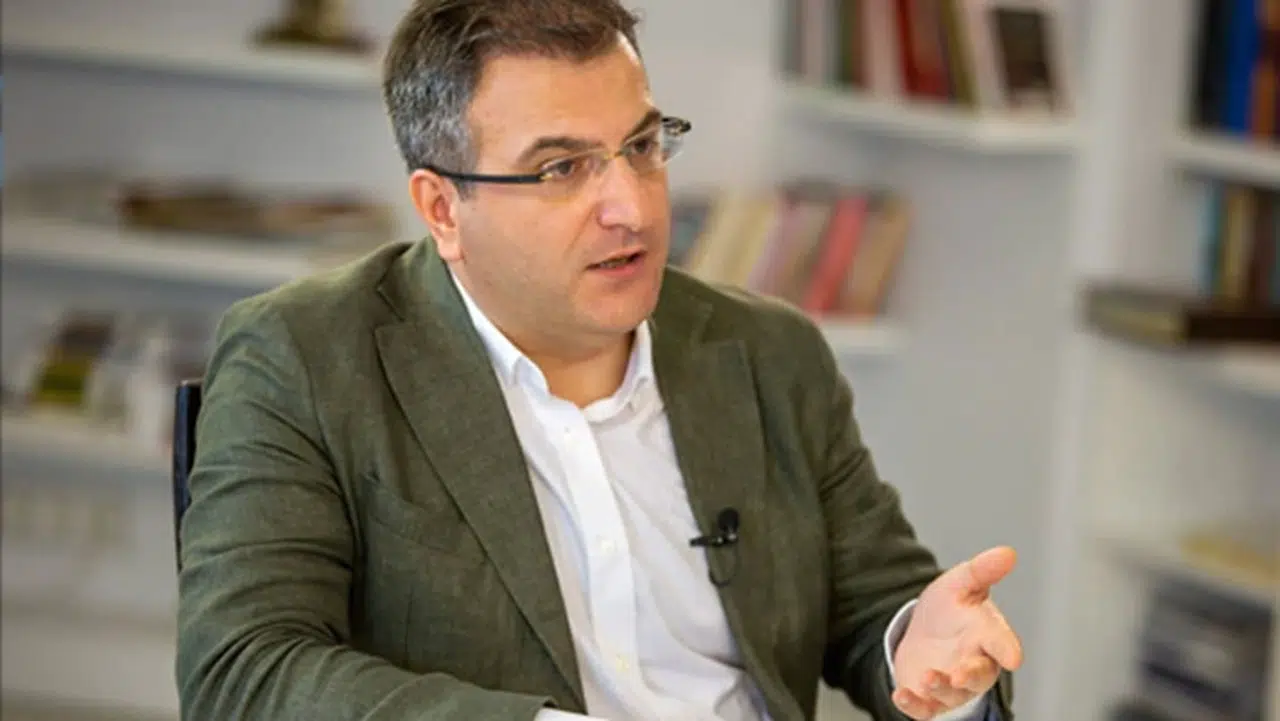 Cem Küçük Halk TV tartışmasına katıldı: “Yıldız isimler daha çok alır”