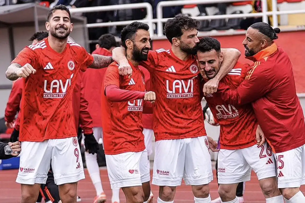 Tebrik ettikleri gönderiyi sildiler: Amedspor'un Süper Lig'e çıkması iki şehri karşı karşıya getirdi