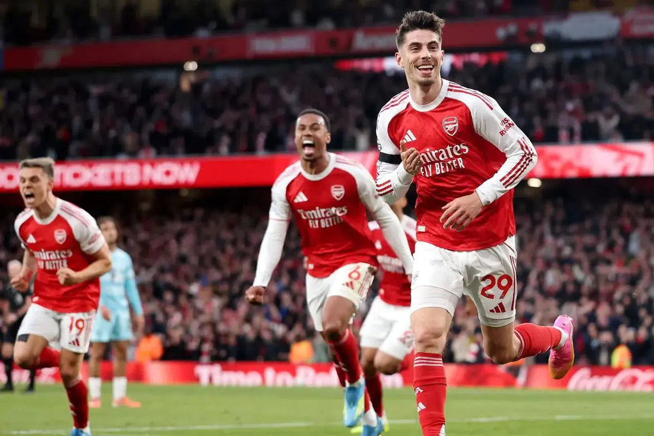 Arsenal Premier Lig şampiyonluğuna çok yaklaştı