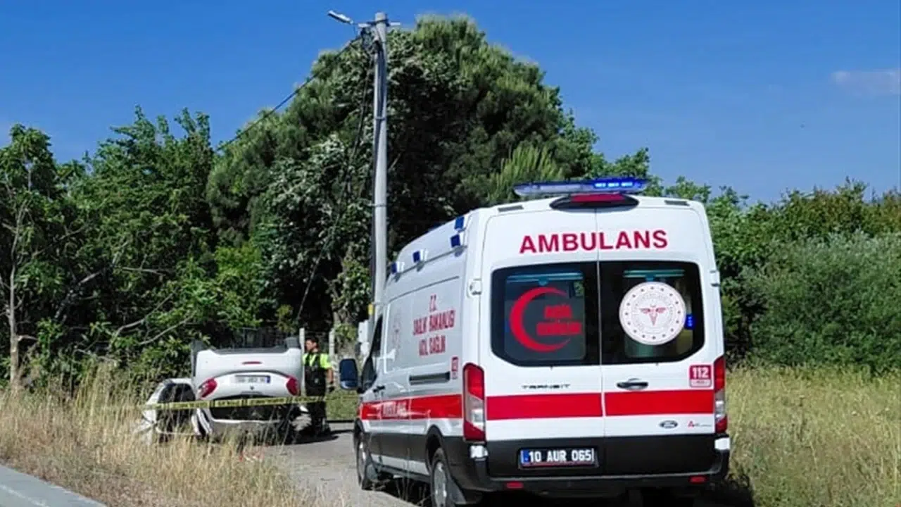 Balıkesir’de kontrolden çıkan otomobil devrildi: 1 kişi hayatını kaybetti