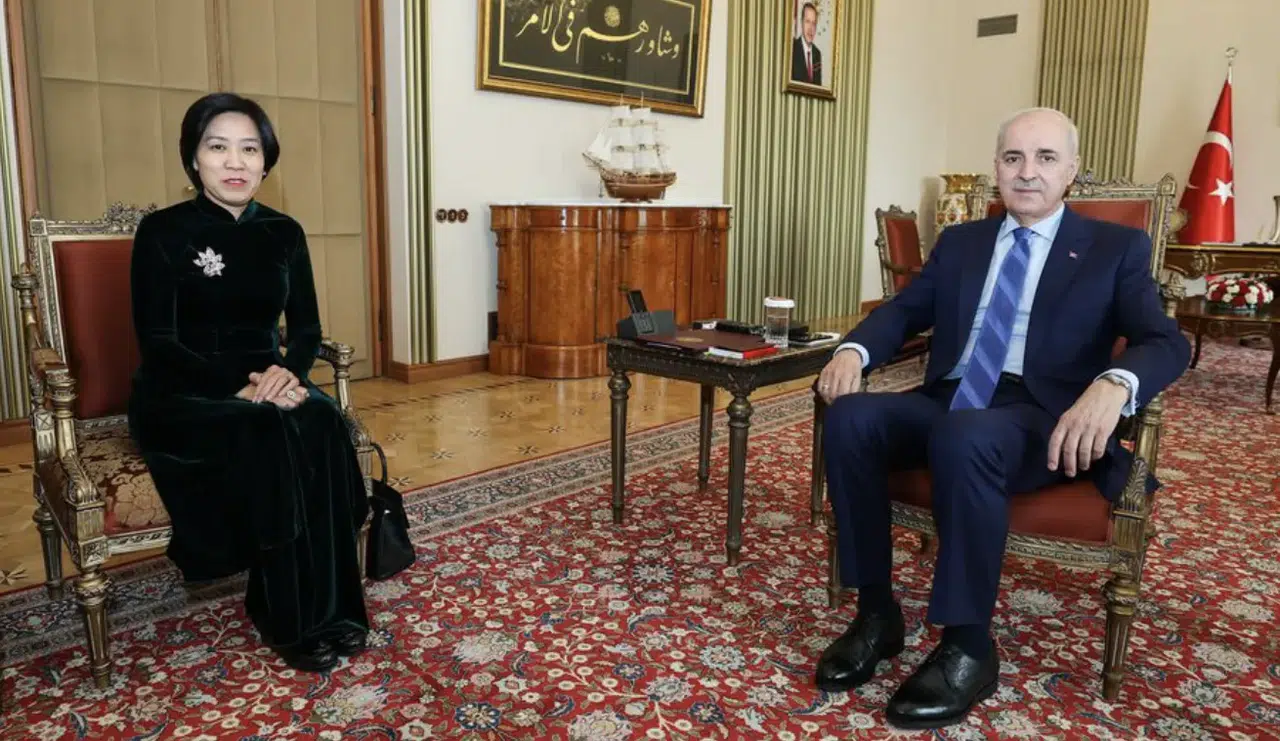 TBMM Başkanı Kurtulmuş, Vietnam Büyükelçisi’ni ağırladı