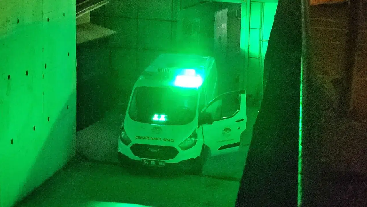 Sapanca'da otel havuzunda boğulma tehlikesi geçiren kadın hayatını kaybetti