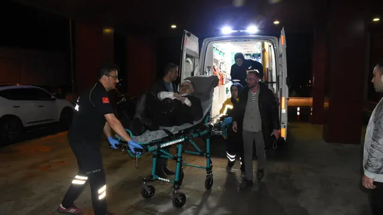 Samsun’da sele kapılan vatandaşlar hastaneye kaldırıldı: 12 yaralı