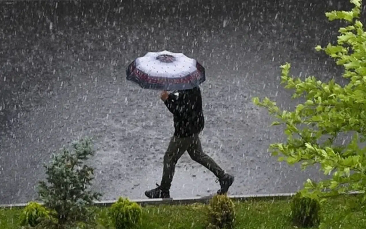 Meteoroloji'den bayram uyarısı! Yağışlar o bölgelerde etkisini sürdürecek...