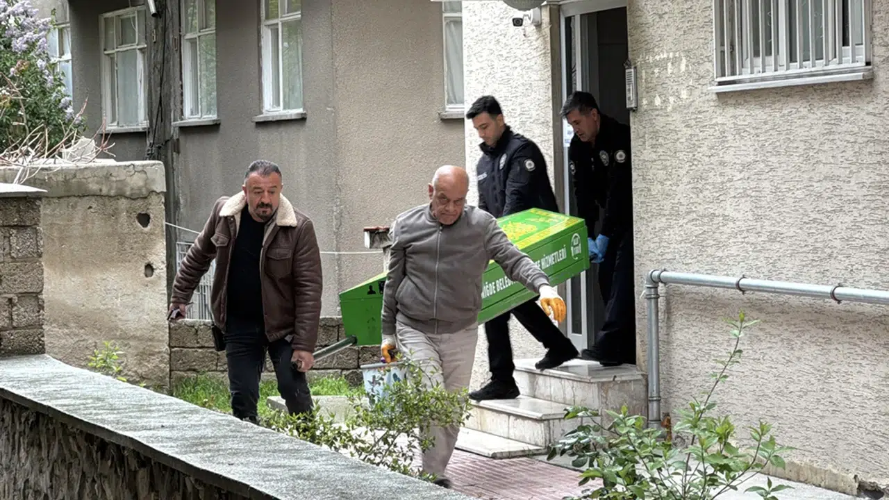 Niğde'de şüpheli ölüm: Apart evde genç kişinin cansız bedeni bulundu