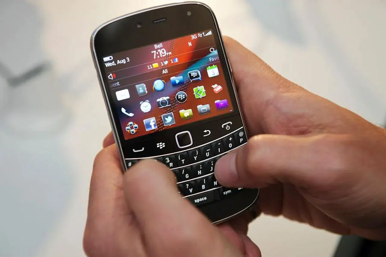 Bir zamanların popüler telefon markasıydı, geri döndü