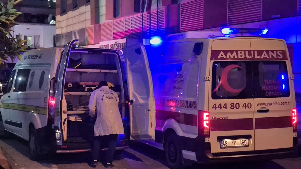 İstanbul’da iki kadını öldüren şüpheli surlardan atlayarak intihar etti
