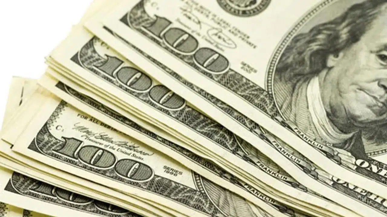 Dolar ve Euro'da günün ilk alış-satış rakamları
