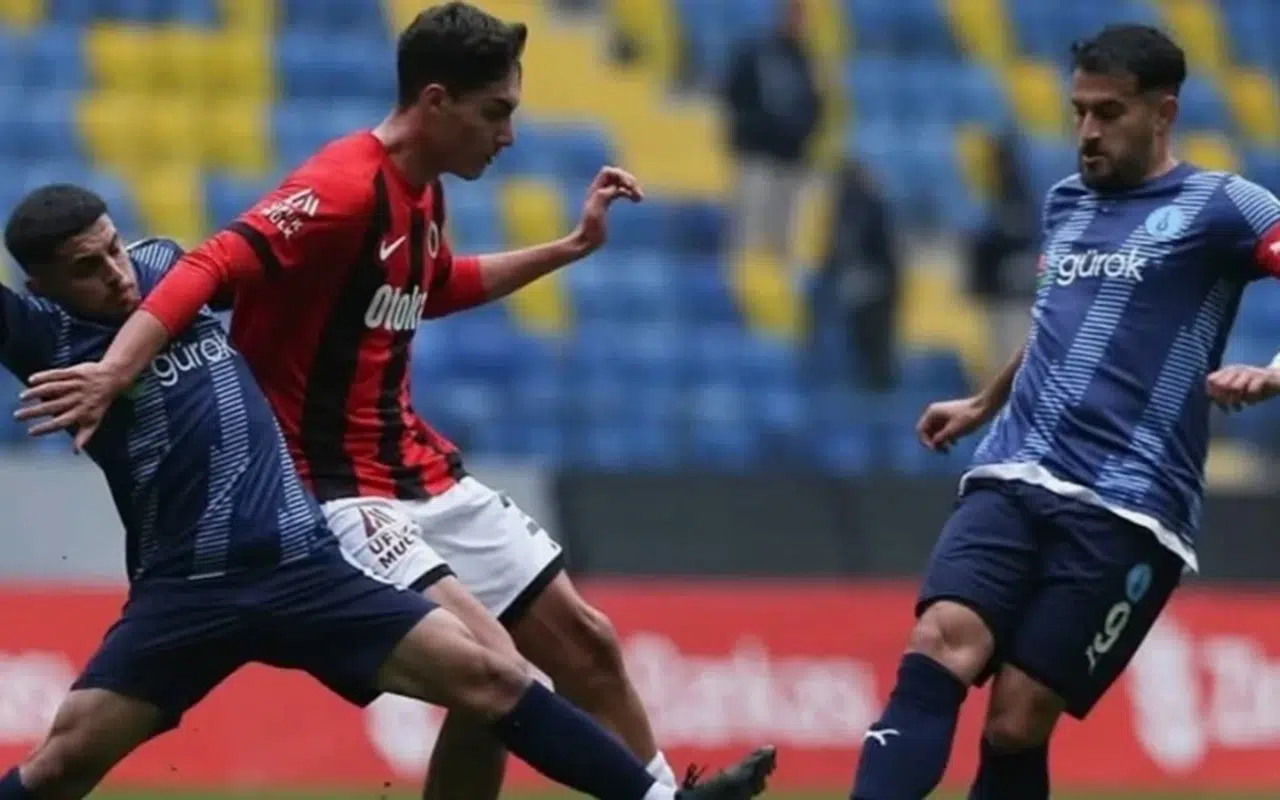 Galatasaray, Fenerbahçe ve Trabzonspor'da veda edecek isimler belli oldu