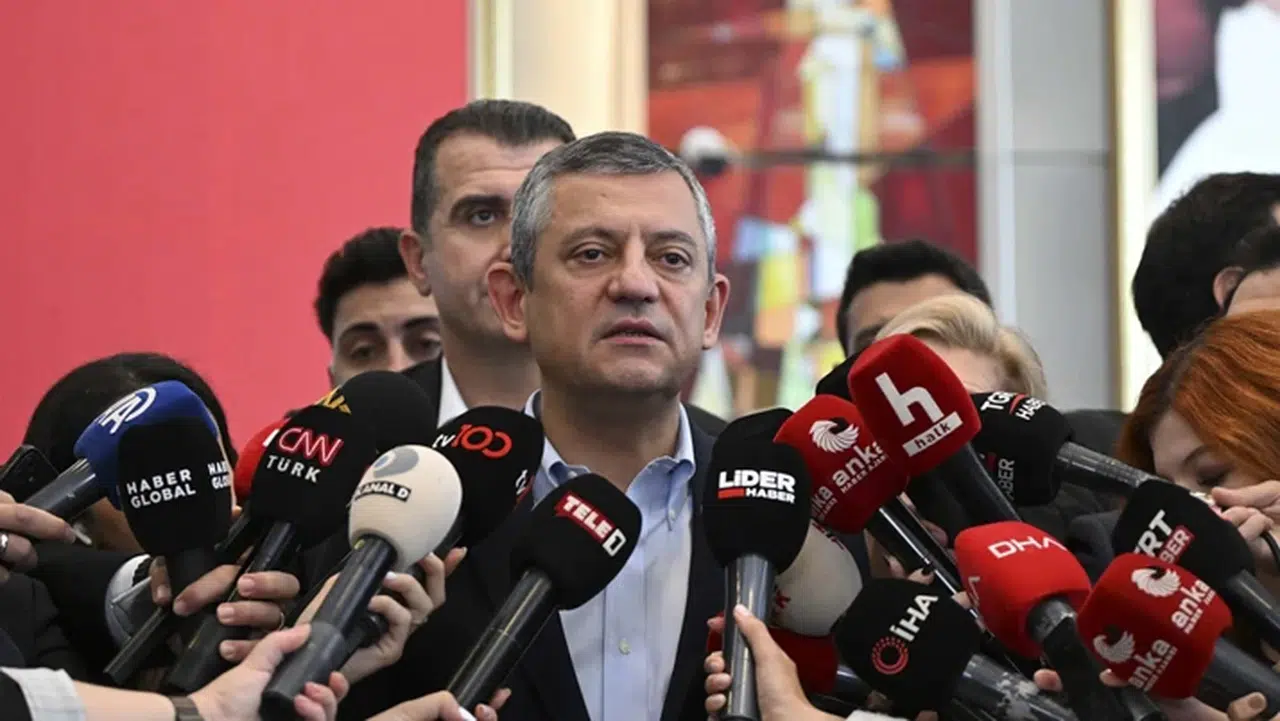 CHP kulislerinde yeni parti iddiası: Özgür Özel'in yol haritası konuşuluyor