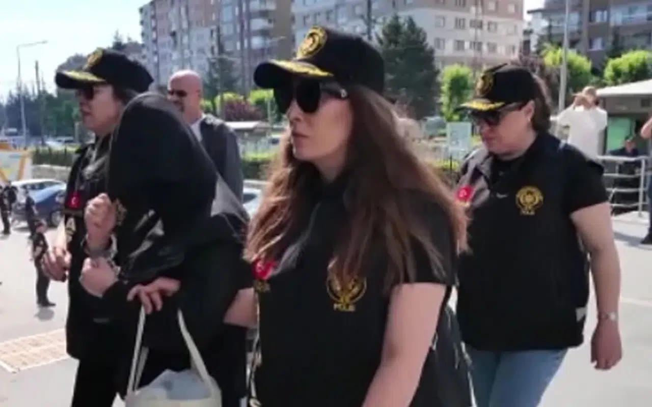 Eskişehir'de masaj salonlarına fuhuş operasyonu: 26 kadın kurtarıldı
