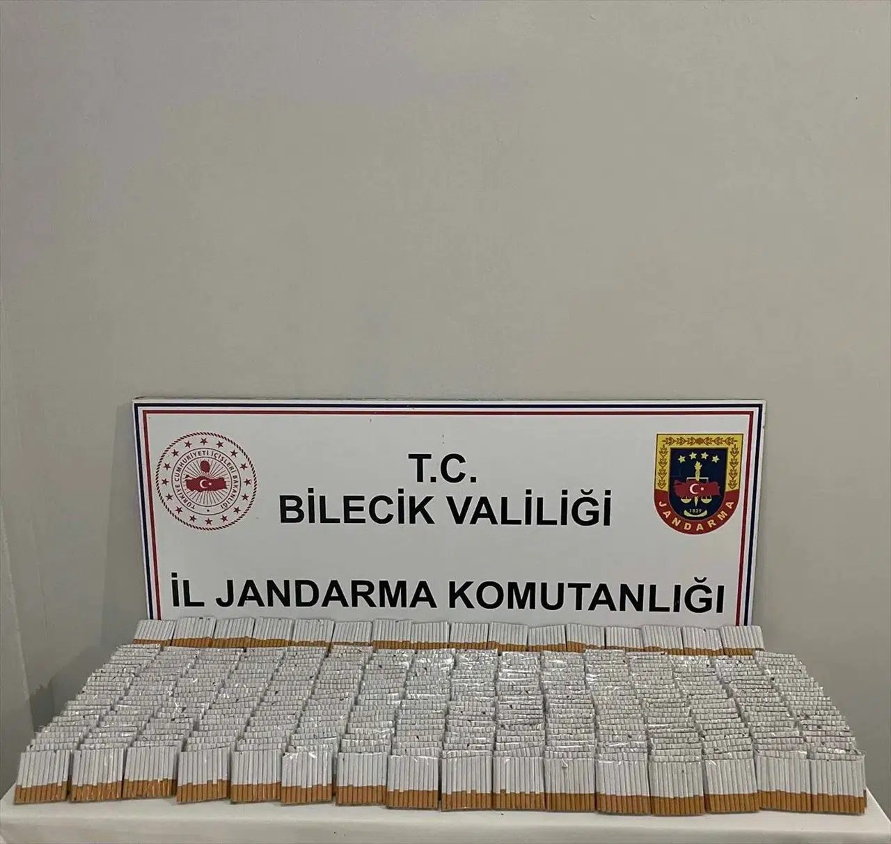 Bilecik'te kaçak tütün operasyonu: 9 bin 320 makaron ele geçirildi