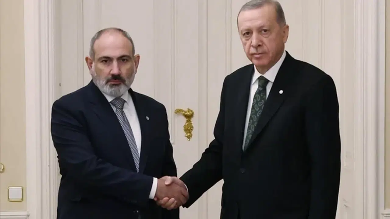 Cumhurbaşkanı Erdoğan, Ermenistan Başbakanı Paşinyan ile görüştü